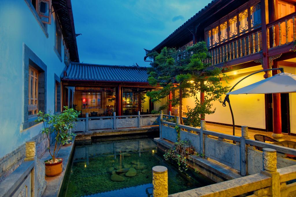 Lijiang Wangfu Hotel Exteriör bild