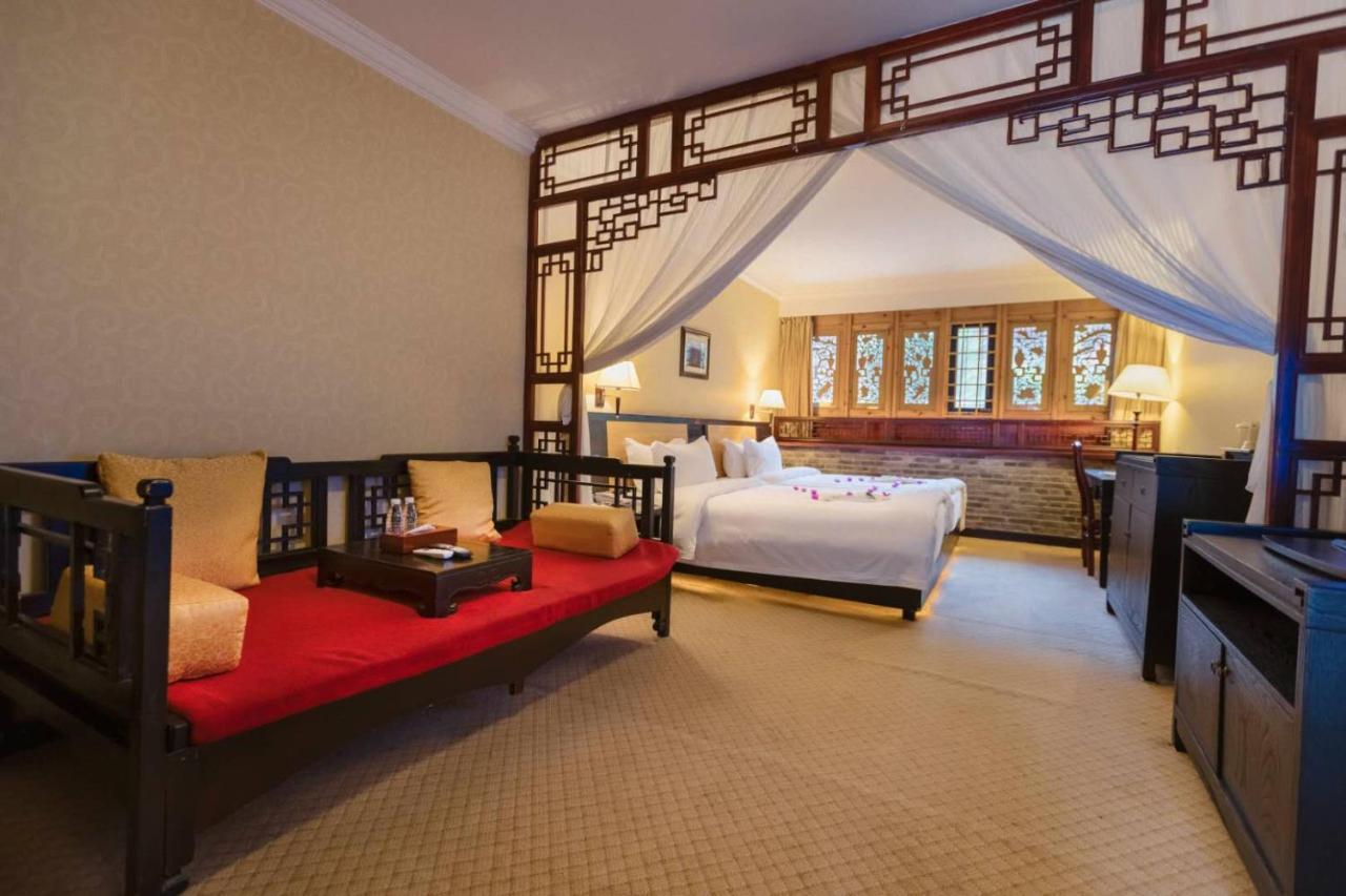 Lijiang Wangfu Hotel Exteriör bild